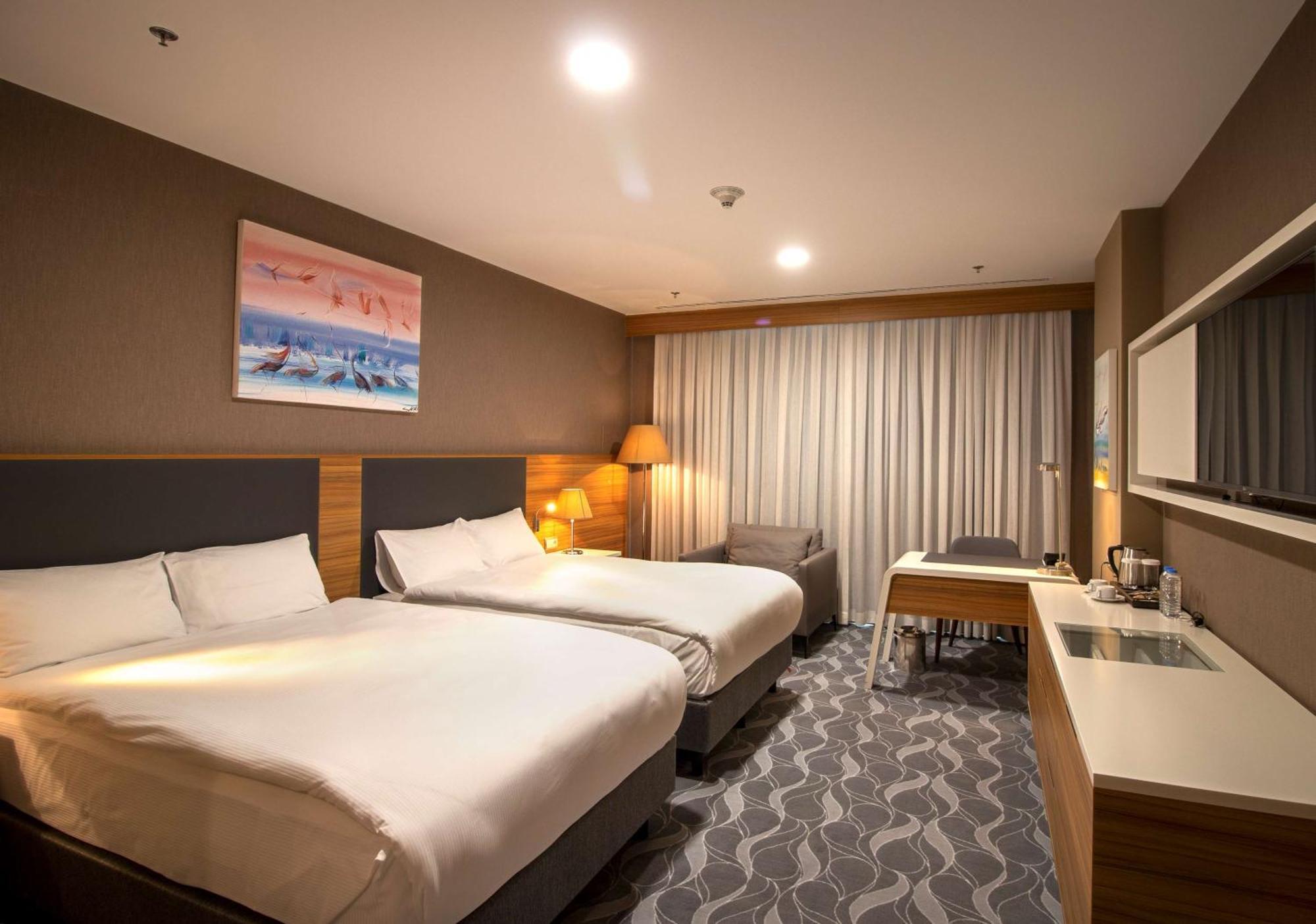 Отель Doubletree By Hilton Ankara Incek Экстерьер фото